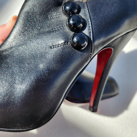 CHRISTIAN LOUBOUTIN 36.5 C'EST MOI BLACK LEATHER BUTTON ANKLE BOOTS - Picture 11 of 13